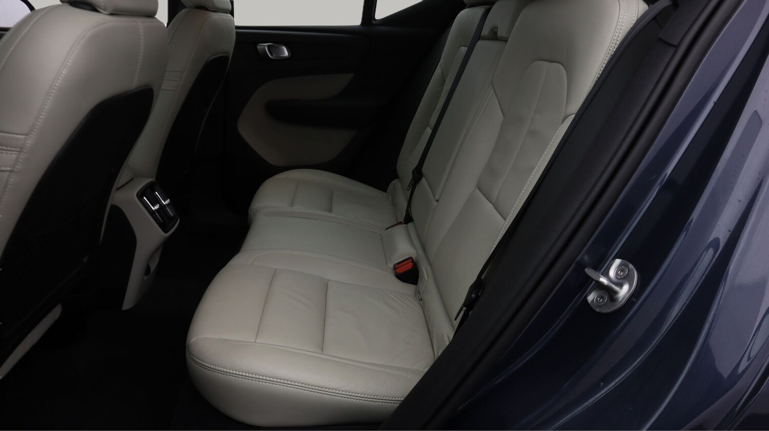 Used Volvo XC40 for sale - 77994492: Photo 16