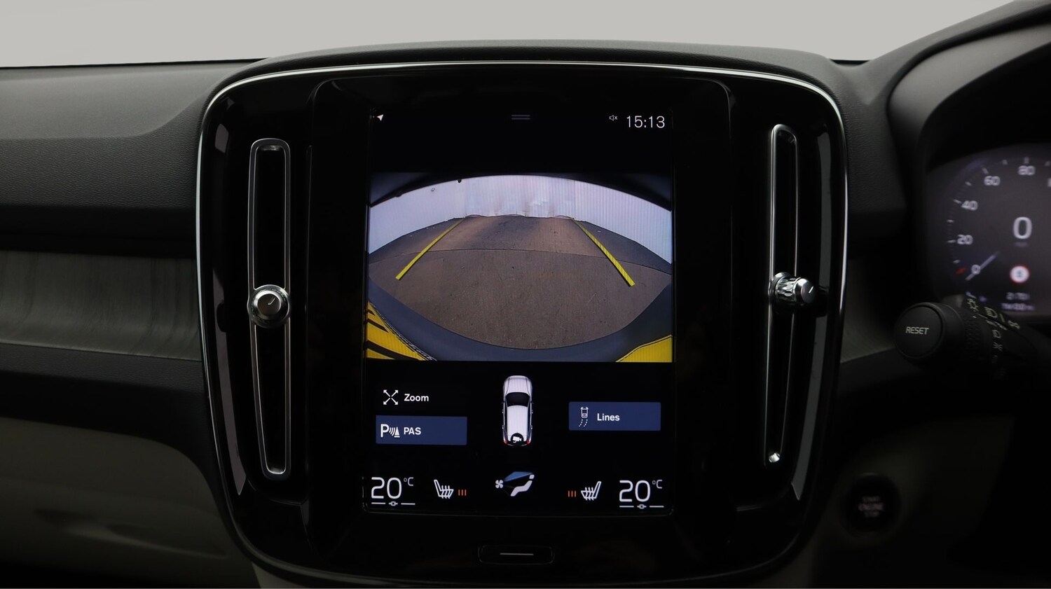 Used Volvo XC40 for sale - 77994492: Photo 24