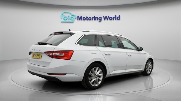 Used Skoda Superb 2021 for sale - 76283870: Photo 8
