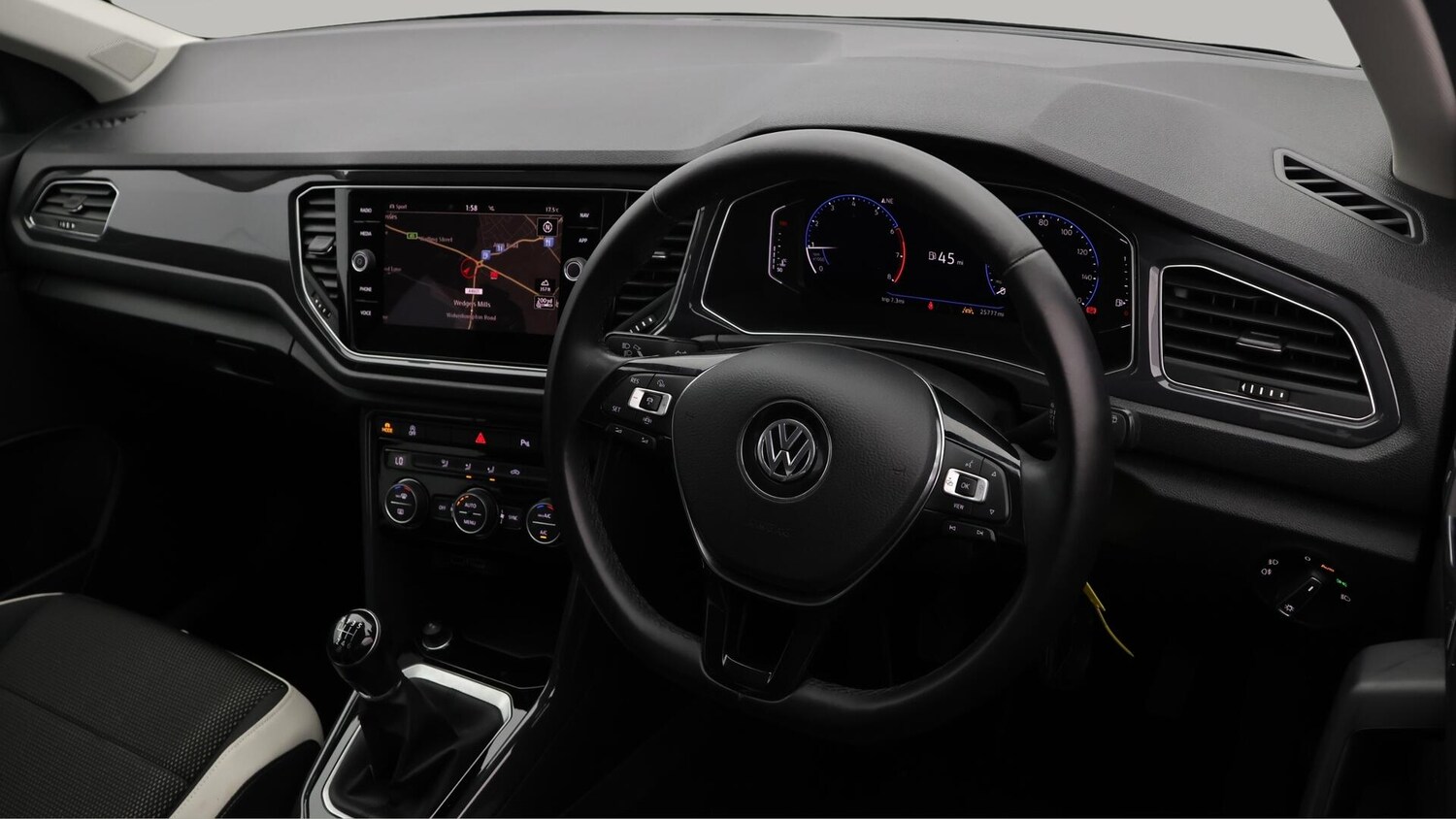 Used Volkswagen T-Roc 2020 for sale - 76562197: Photo 10