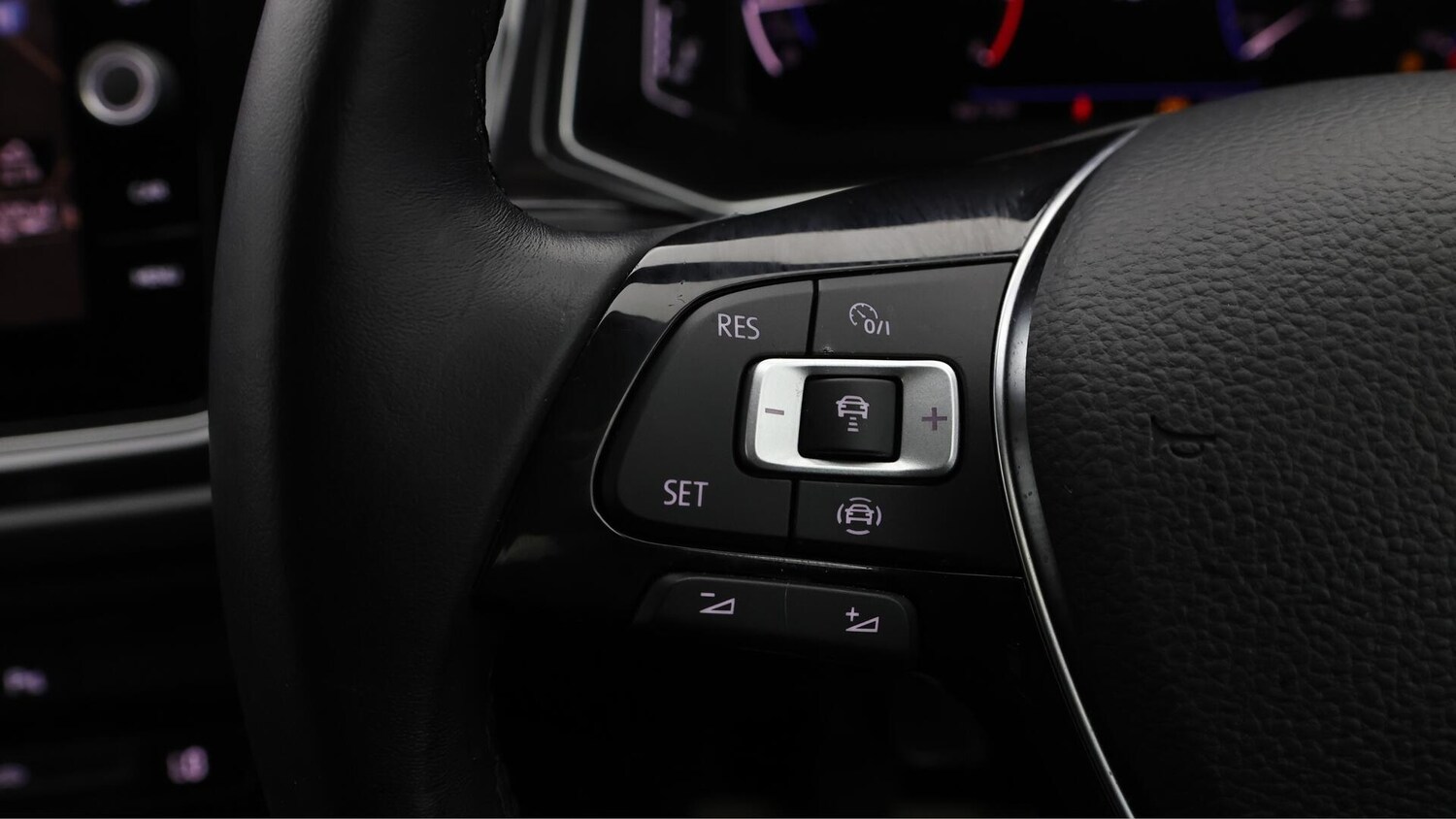 Used Volkswagen T-Roc 2020 for sale - 76562197: Photo 22