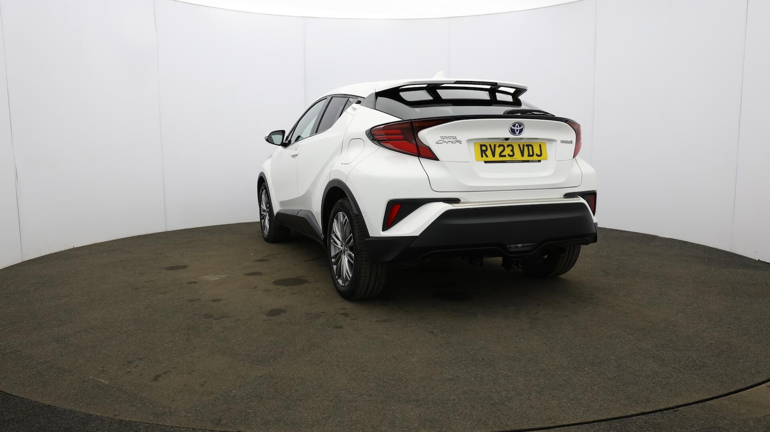 Used Toyota C-HR 2023 for sale - 76137535: Photo 12