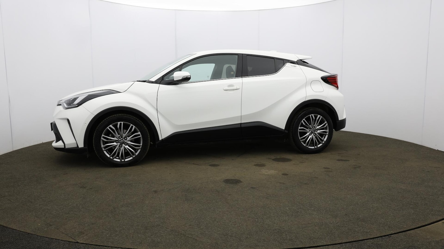 Used Toyota C-HR 2023 for sale - 76137535: Photo 14