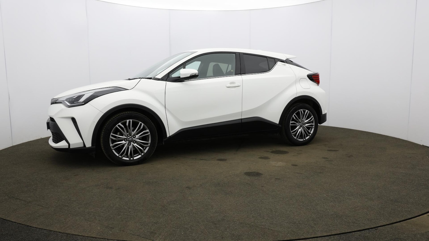 Used Toyota C-HR 2023 for sale - 76137535: Photo 16
