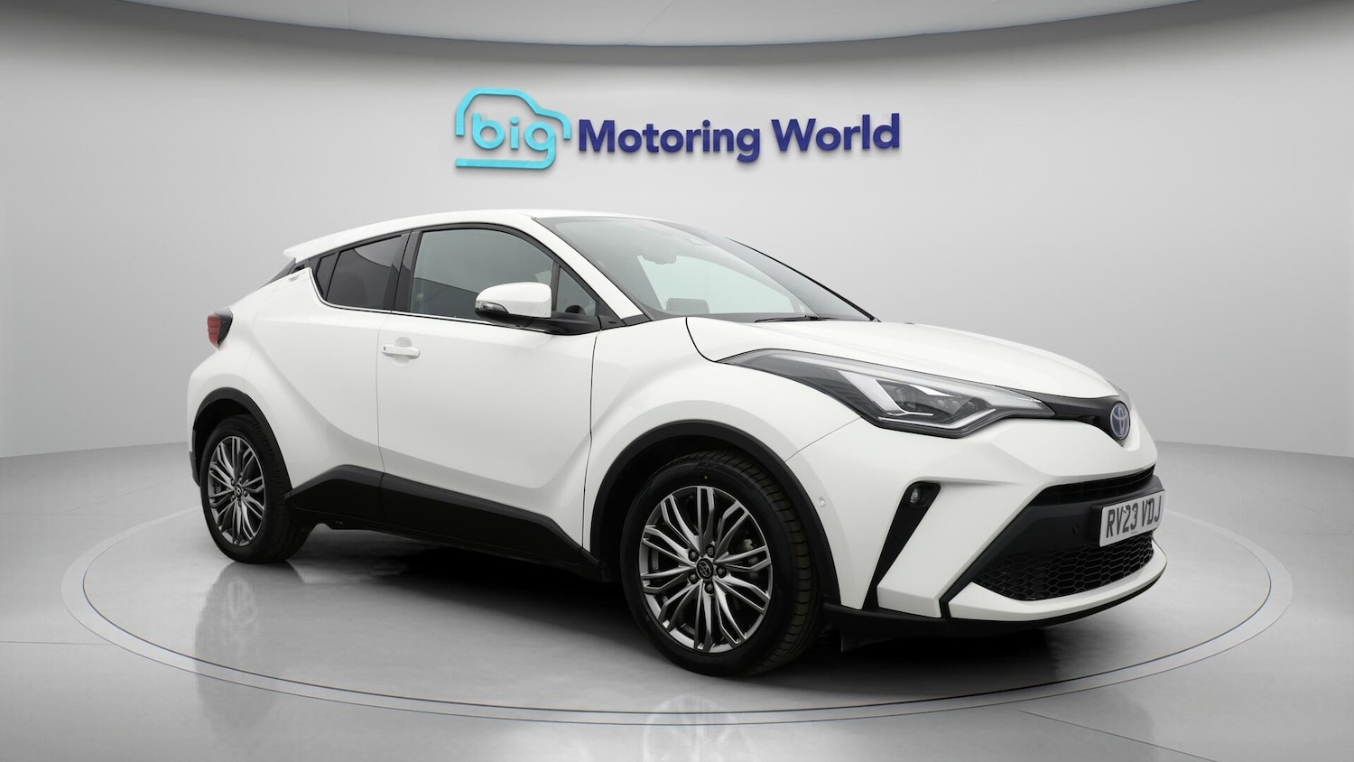 Used Toyota C-HR 2023 for sale - 76137535: Photo 2