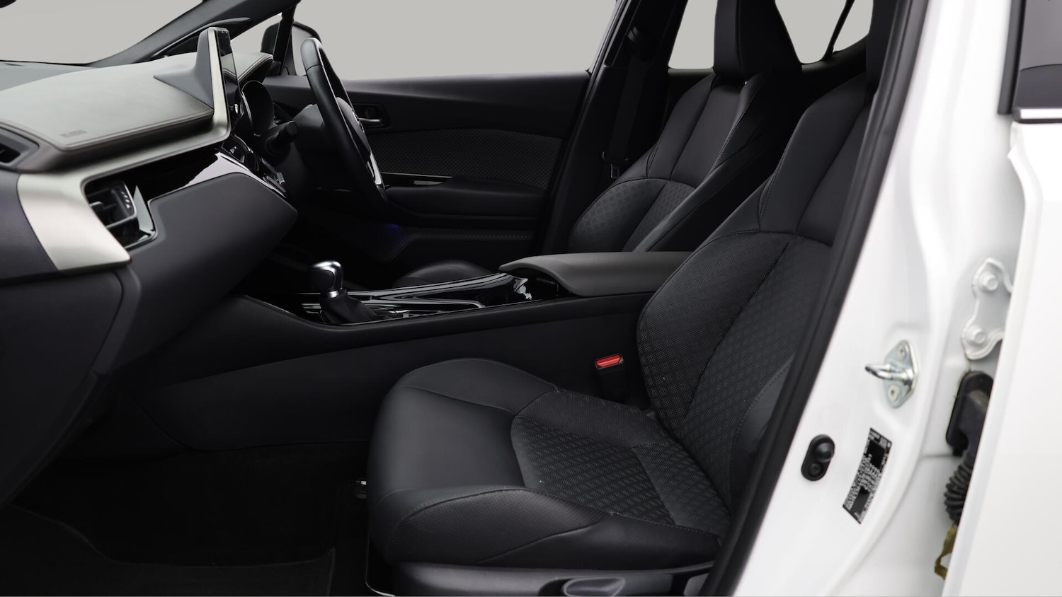 Used Toyota C-HR 2023 for sale - 76137535: Photo 21