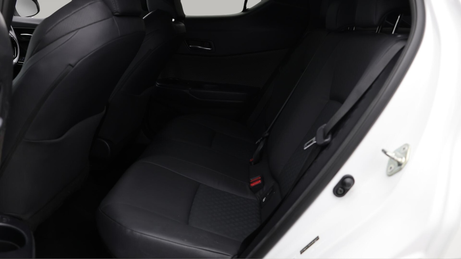 Used Toyota C-HR 2023 for sale - 76137535: Photo 25