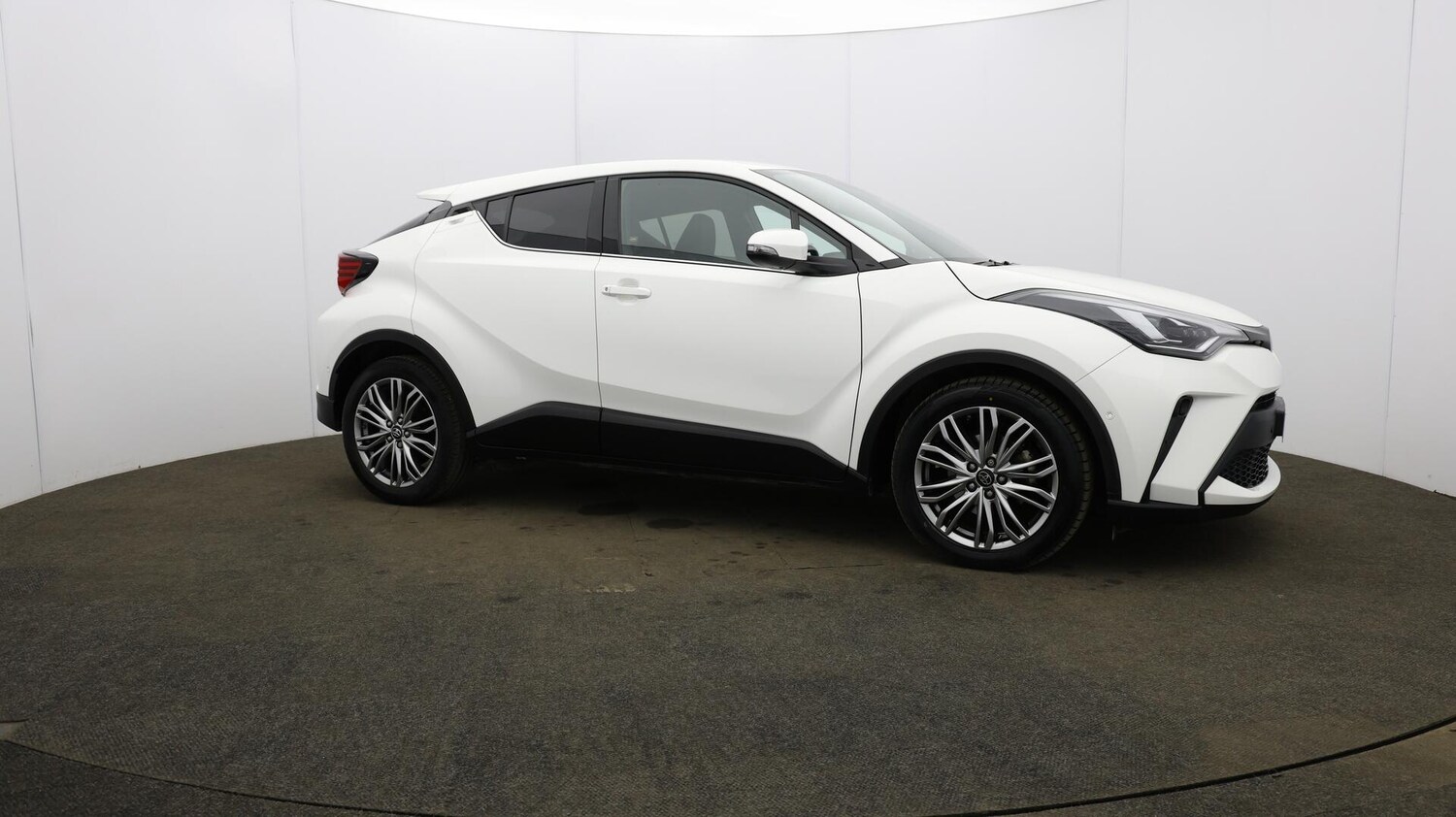 Used Toyota C-HR 2023 for sale - 76137535: Photo 47