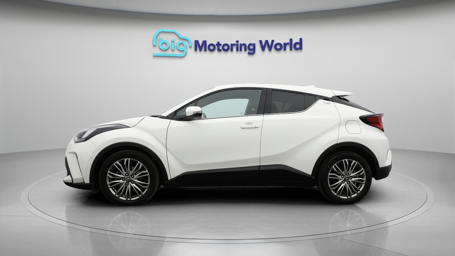Used Toyota C-HR 2023 for sale - 76137535: Photo 5