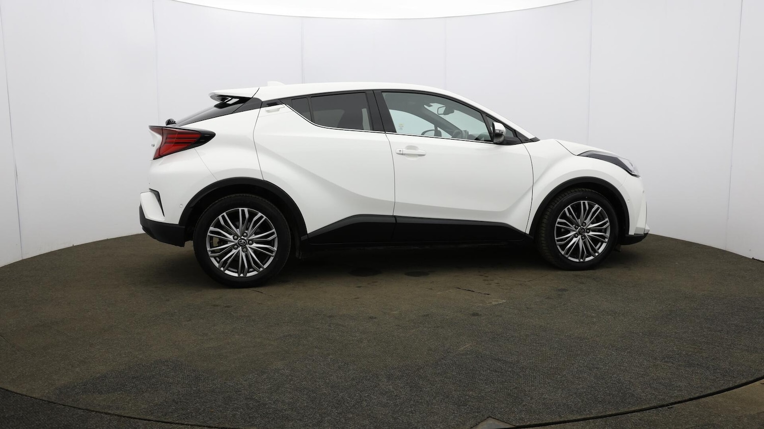 Used Toyota C-HR 2023 for sale - 76137535: Photo 55