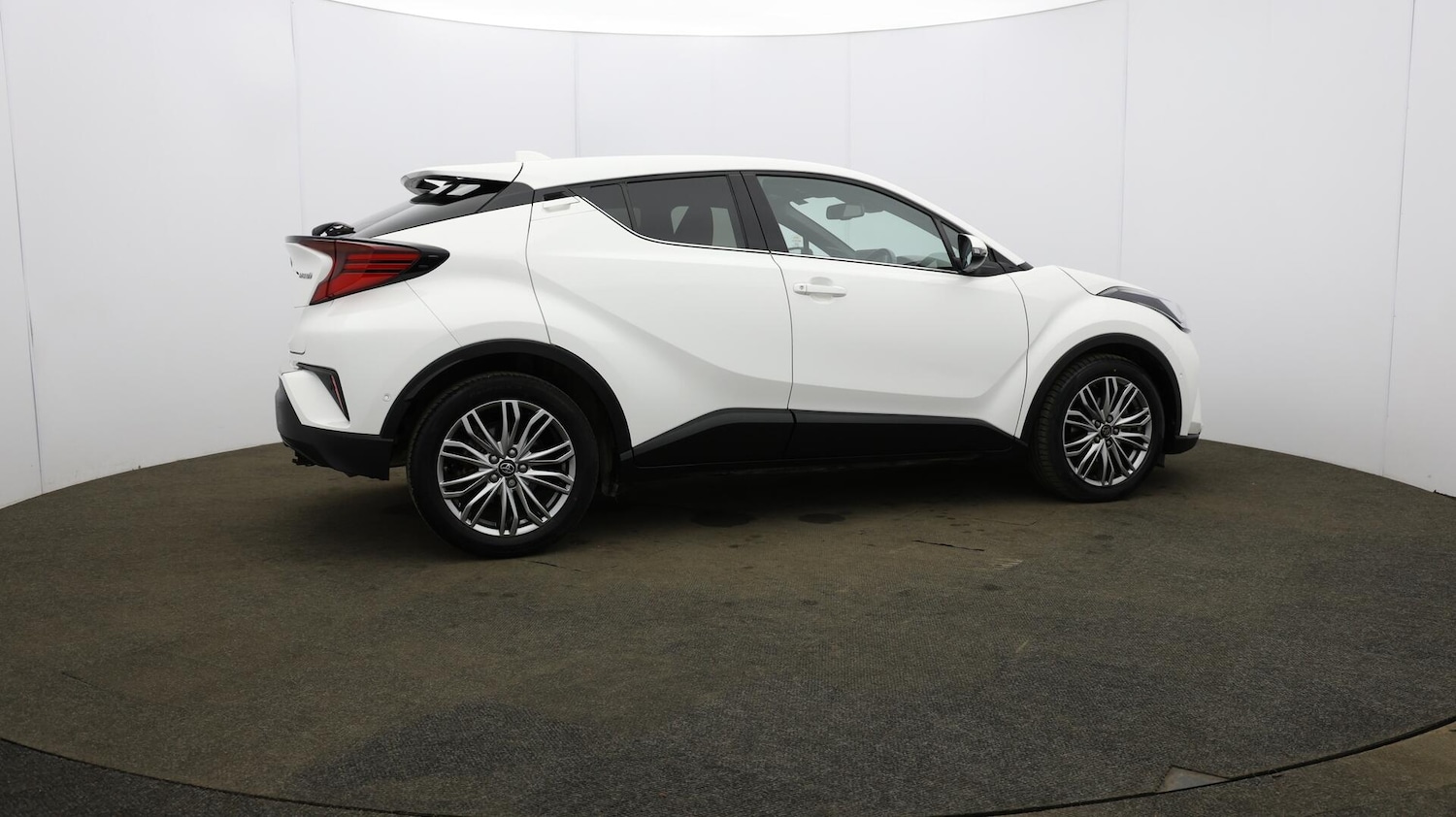 Used Toyota C-HR 2023 for sale - 76137535: Photo 58
