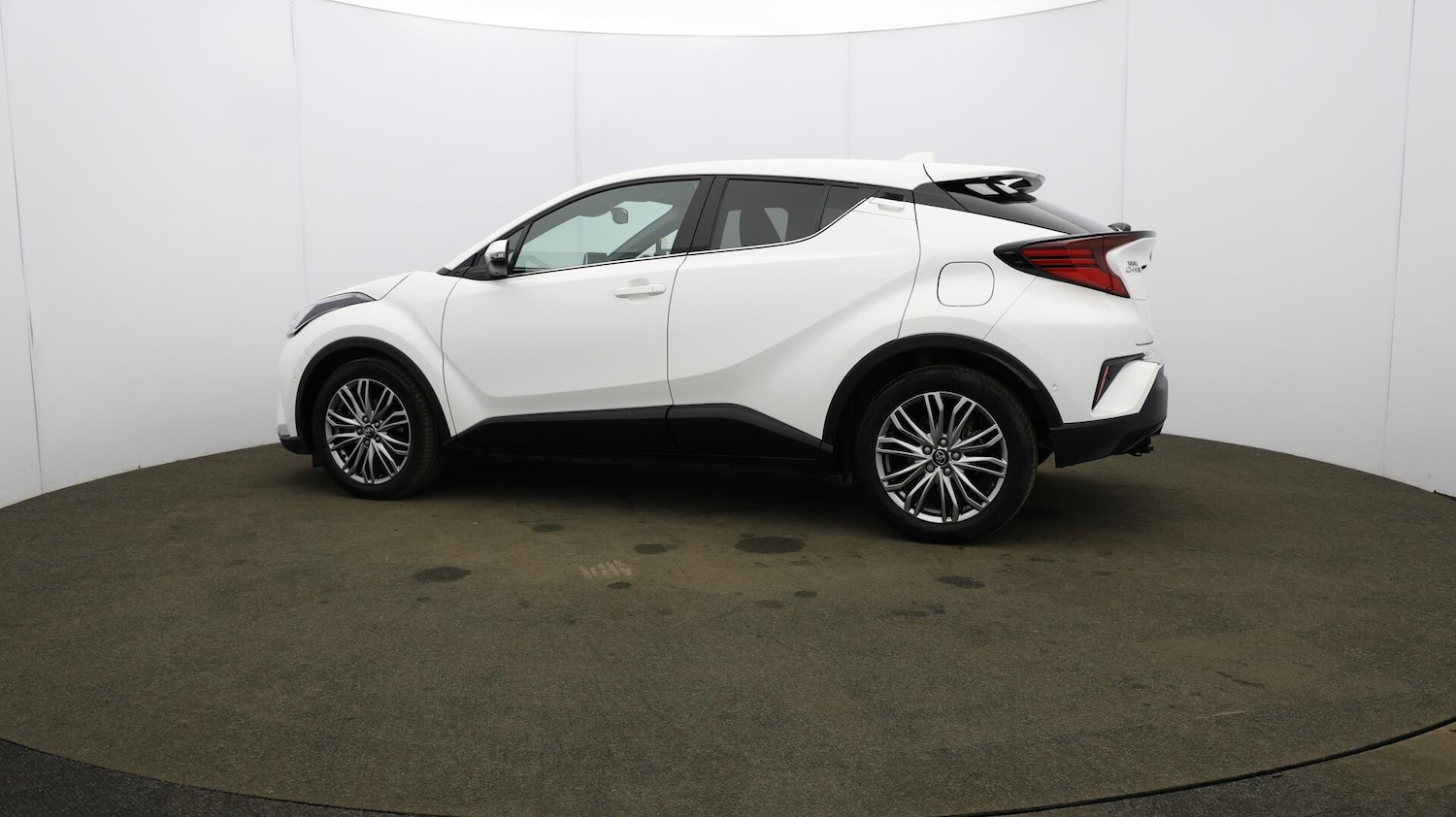Used Toyota C-HR 2023 for sale - 76137535: Photo 70