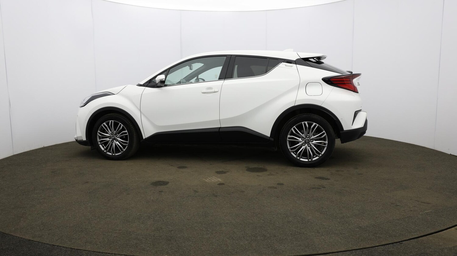 Used Toyota C-HR 2023 for sale - 76137535: Photo 71