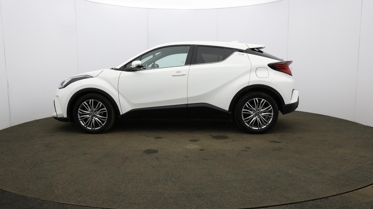 Used Toyota C-HR 2023 for sale - 76137535: Photo 72