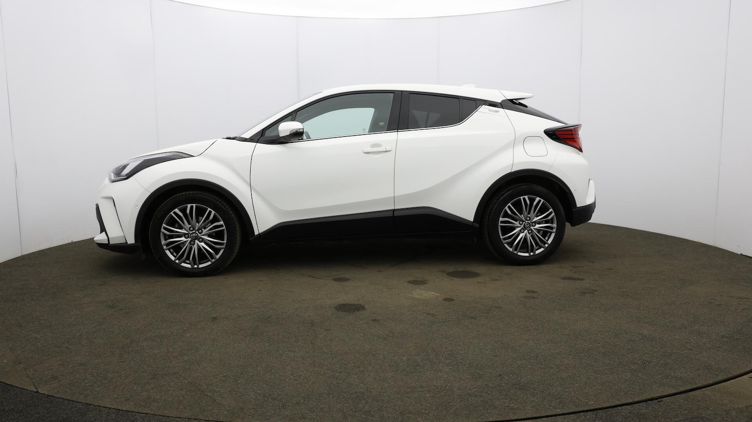 Used Toyota C-HR 2023 for sale - 76137535: Photo 73