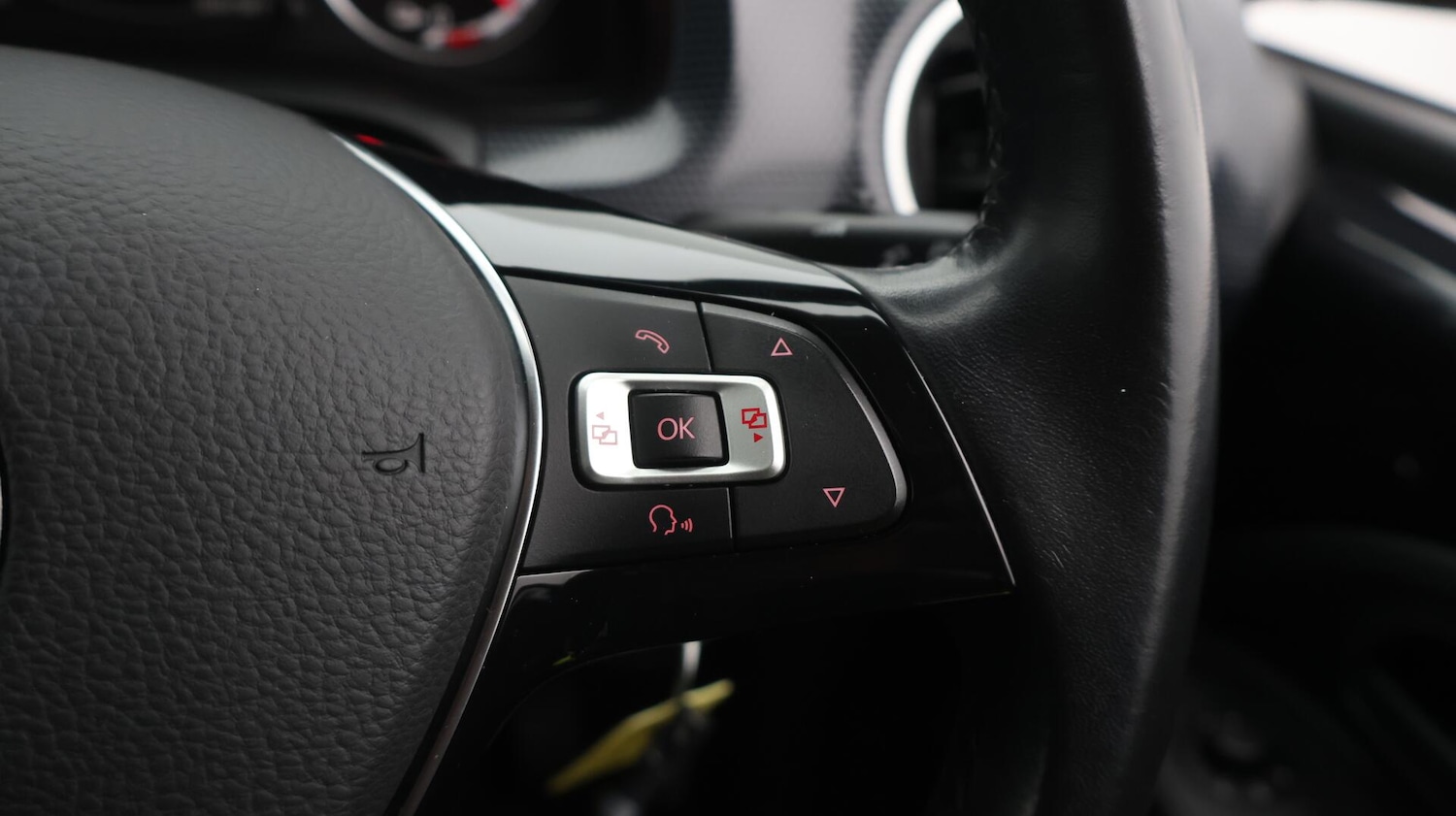 Used Volkswagen up! 2022 for sale - 76498995: Photo 24