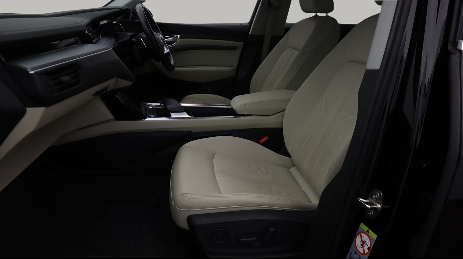 Used Audi e-tron 2021 for sale - 77247521: Photo 14