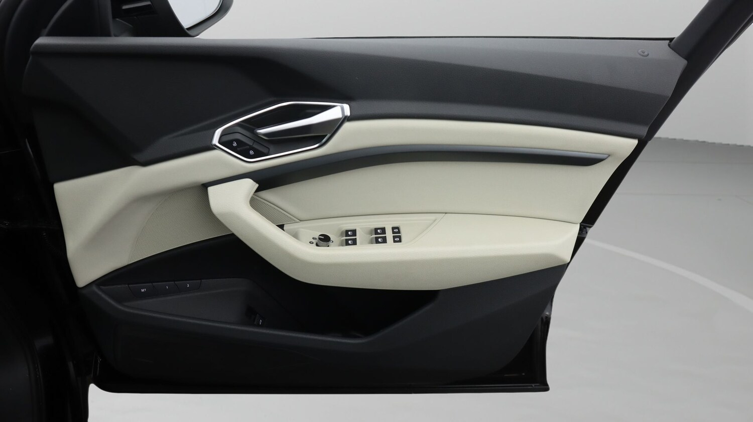 Used Audi e-tron 2021 for sale - 77247521: Photo 15