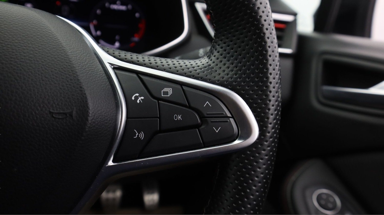 Used Renault Clio 2023 for sale - 78169115: Photo 24