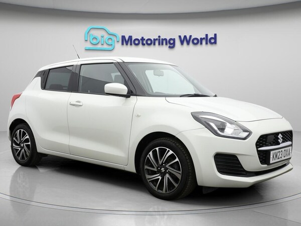 Used Suzuki Swift 2023 for sale - 75634313: Photo 1