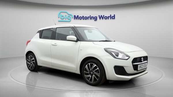 Used Suzuki Swift 2023 for sale - 75634313: Photo 2