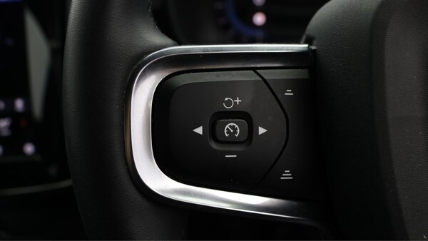 Used Volvo XC40 2022 for sale - 76166999: Photo 41