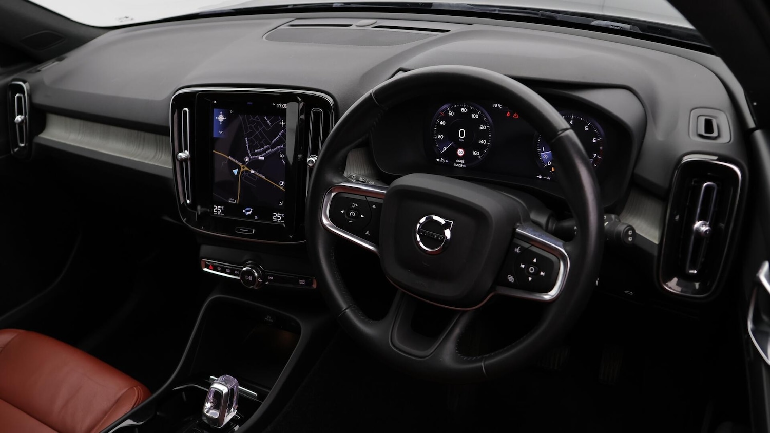 Used Volvo XC40 2021 for sale - 76408825: Photo 10