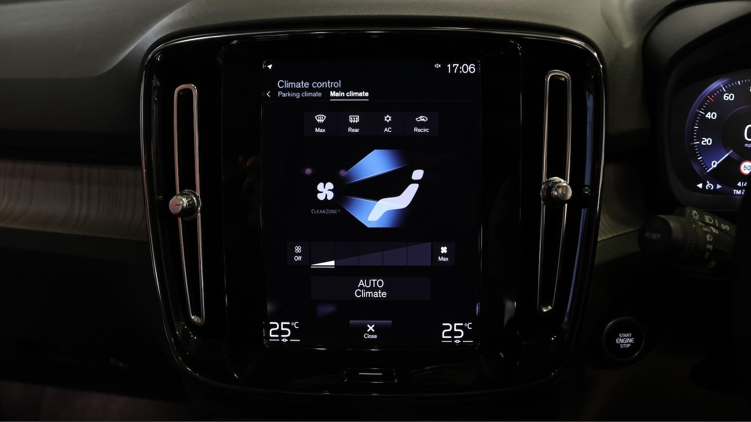 Used Volvo XC40 2021 for sale - 76408825: Photo 13