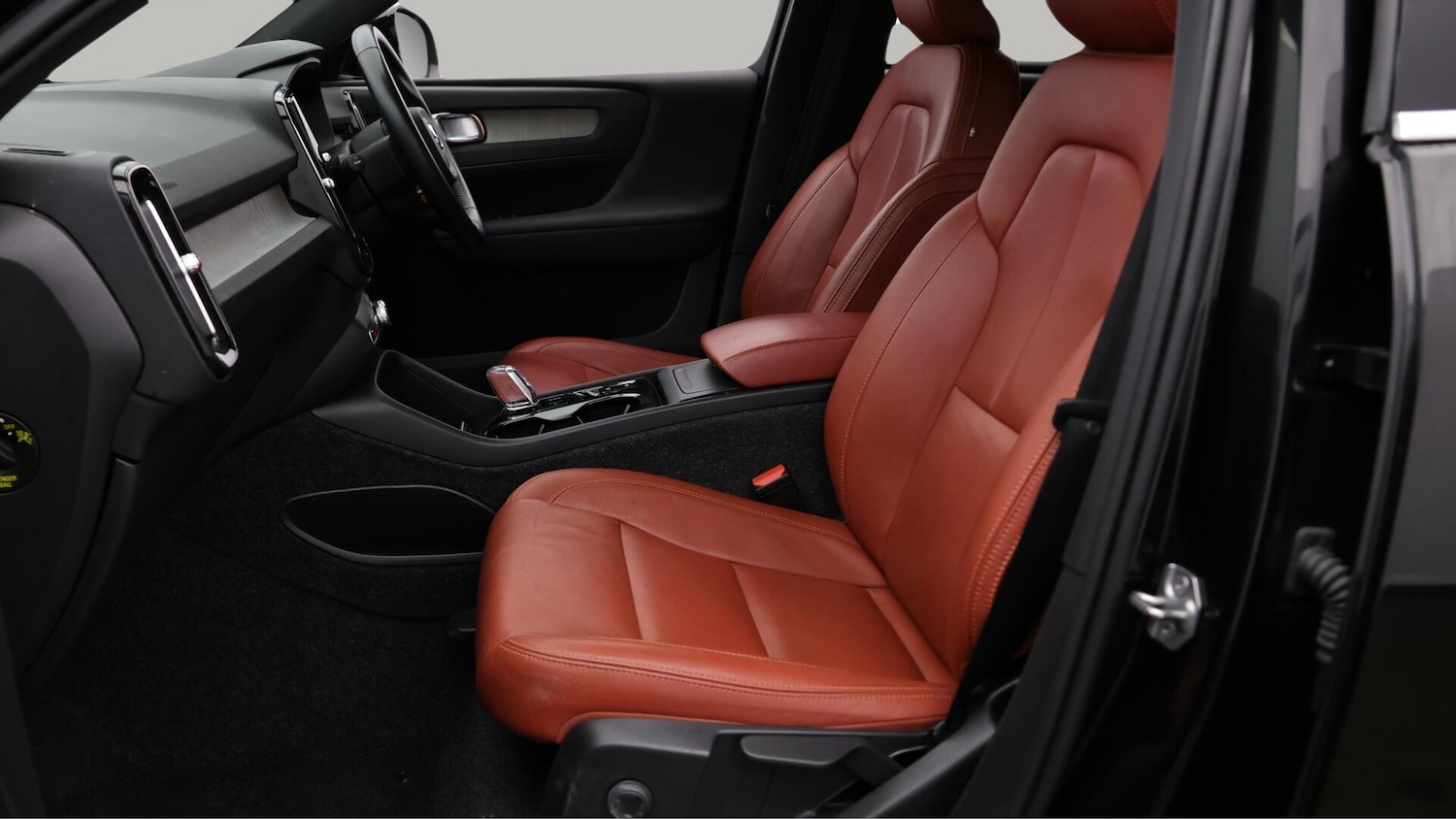 Used Volvo XC40 2021 for sale - 76408825: Photo 15