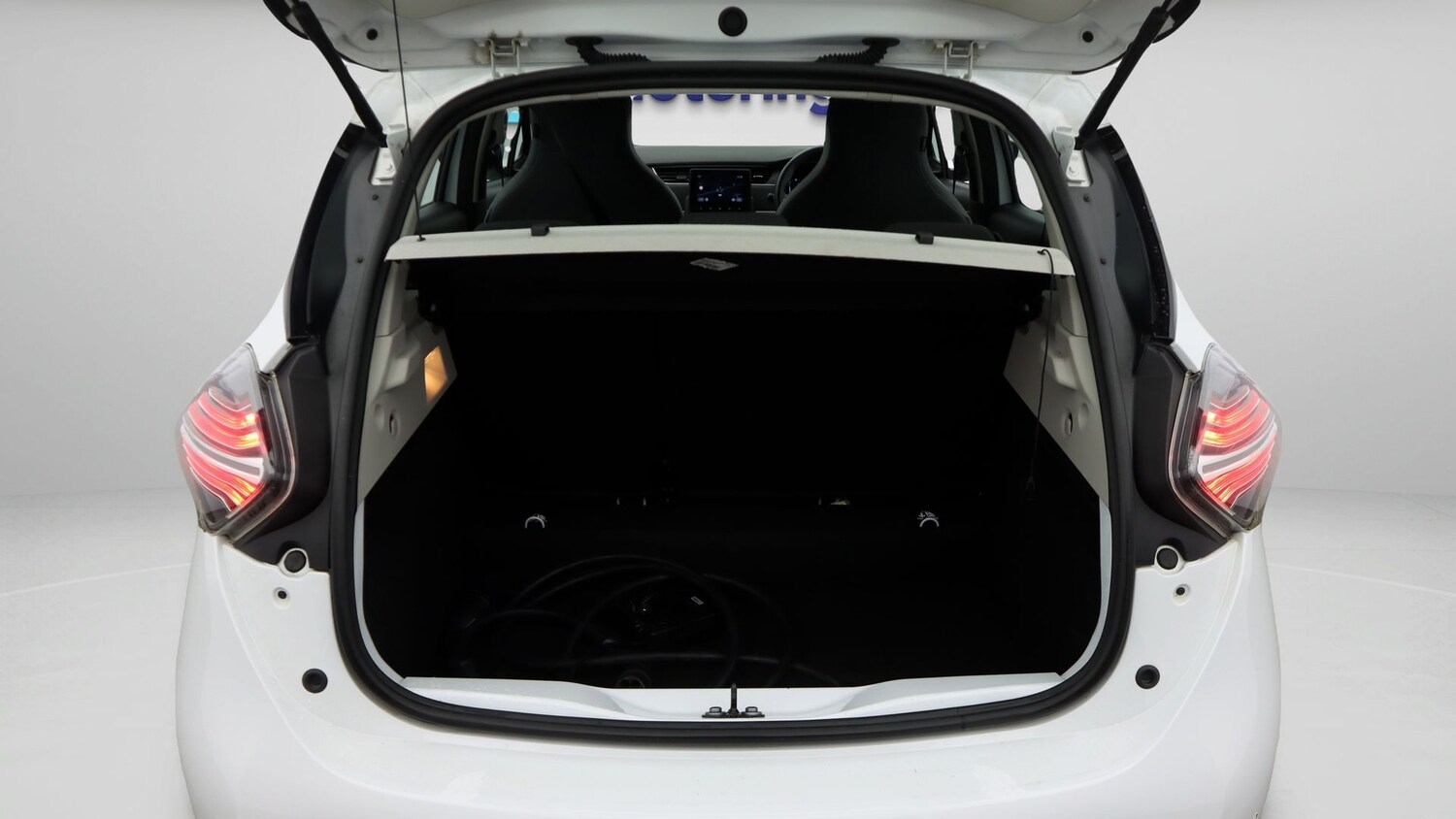 Used Renault Zoe 2021 for sale - 77652429: Photo 17