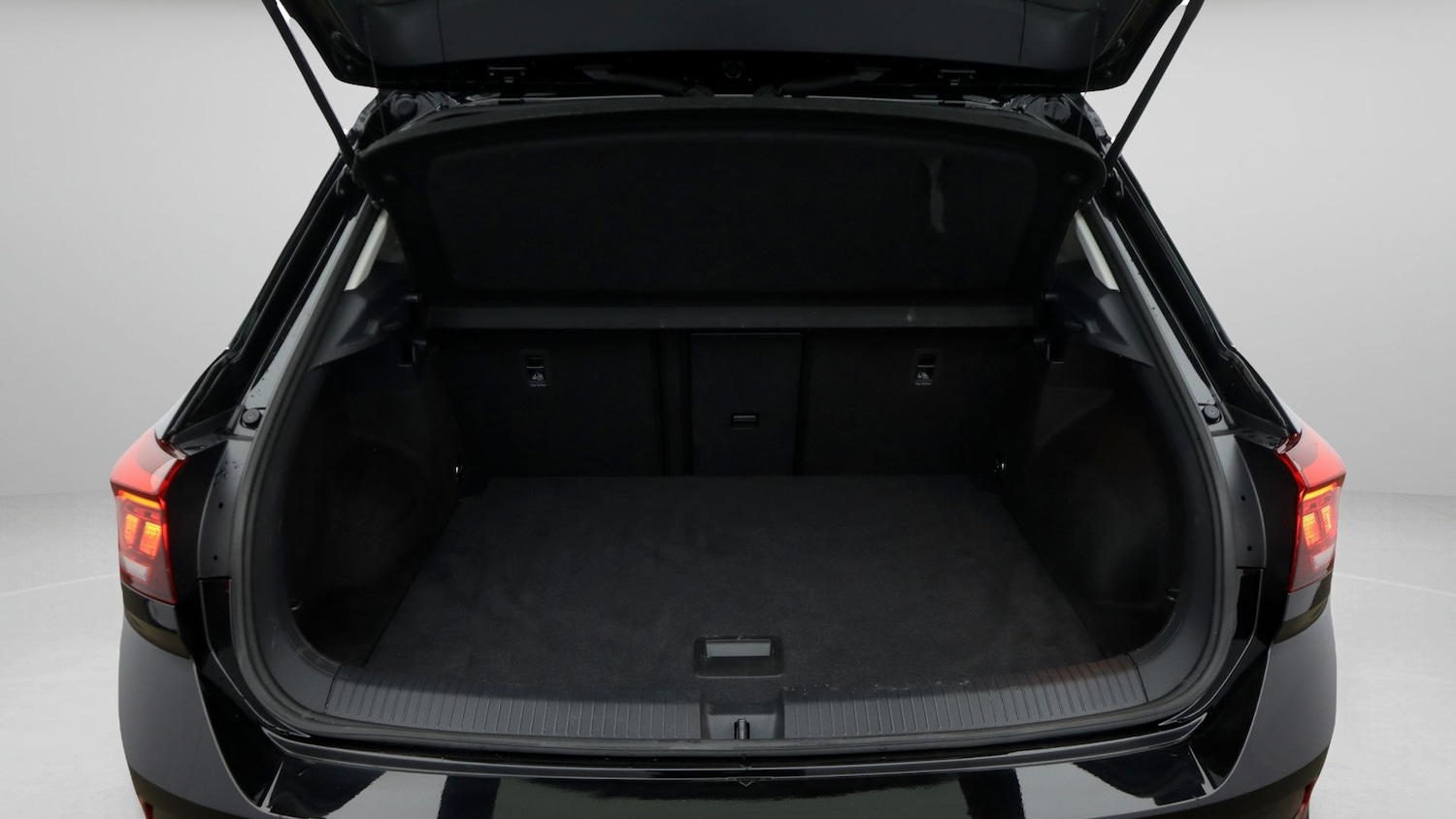 Used Volkswagen T-Roc 2025 for sale - 78165946: Photo 17