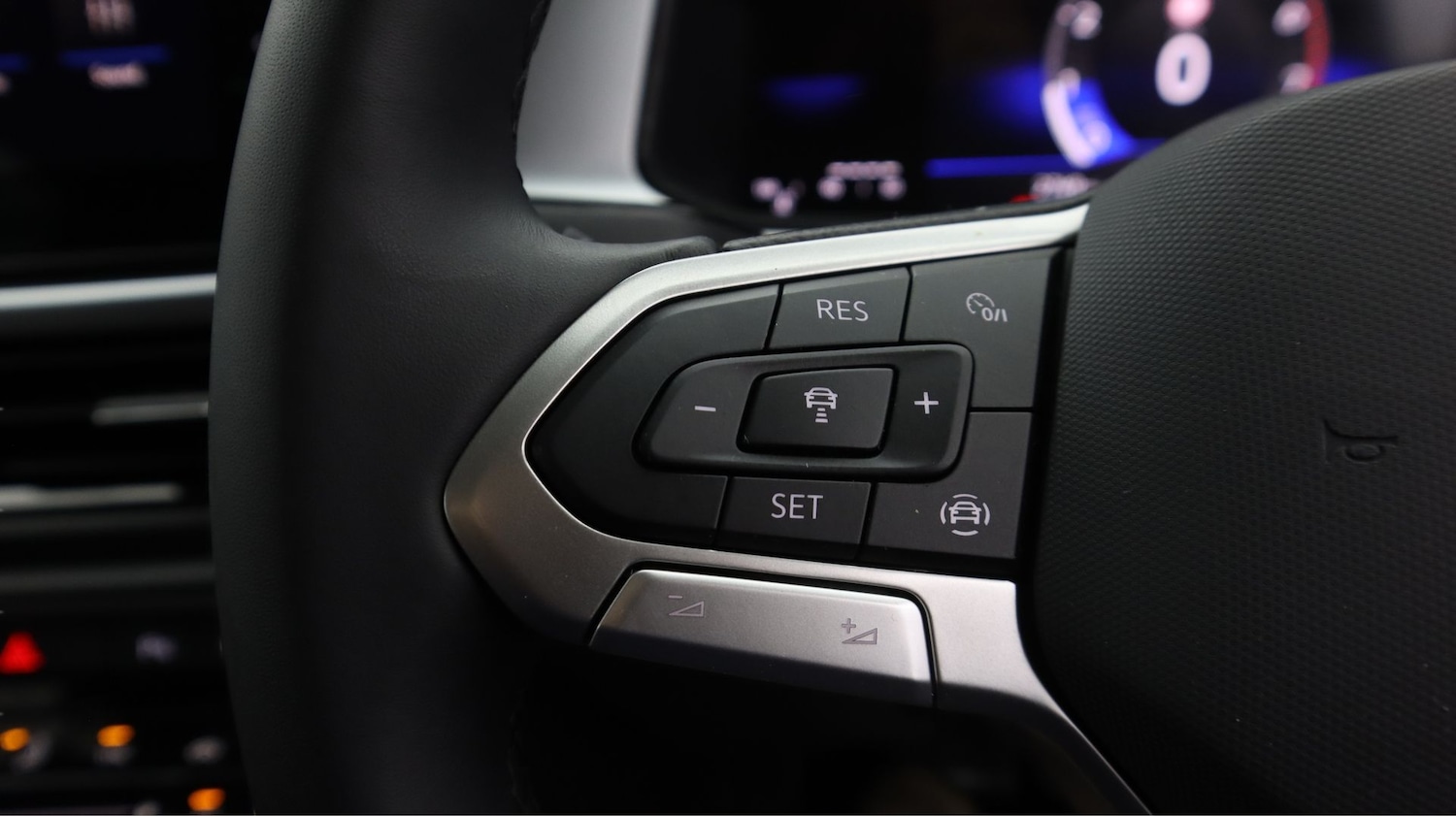 Used Volkswagen T-Roc 2025 for sale - 78165946: Photo 25