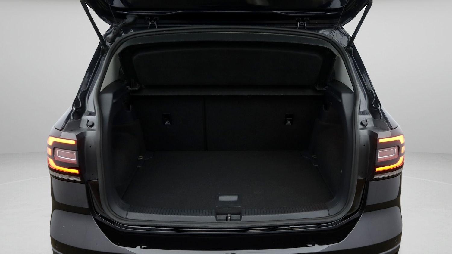 Used Volkswagen T-Cross 2023 for sale - 77584699: Photo 17