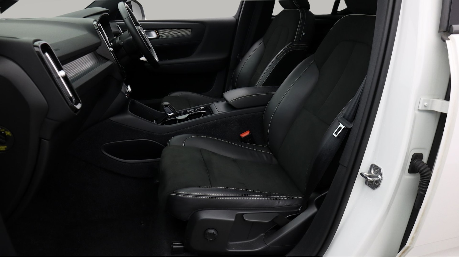 Used Volvo XC40 2021 for sale - 78007962: Photo 14