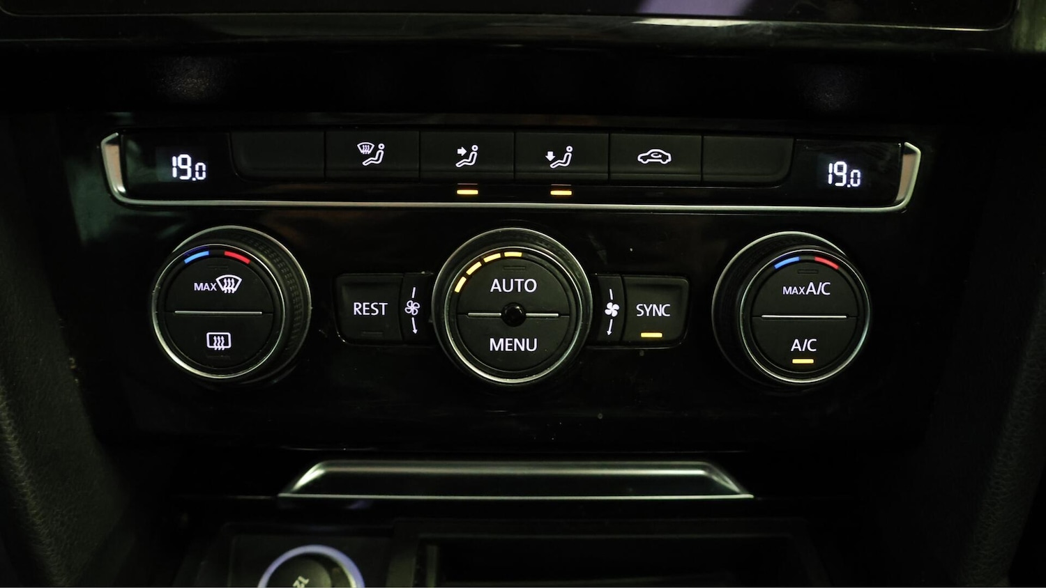 Used Volkswagen Passat 2018 for sale - 76499916: Photo 13