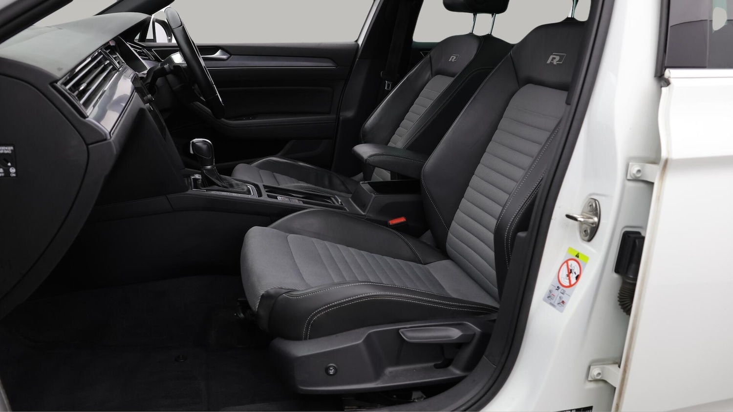 Used Volkswagen Passat 2018 for sale - 76499916: Photo 15