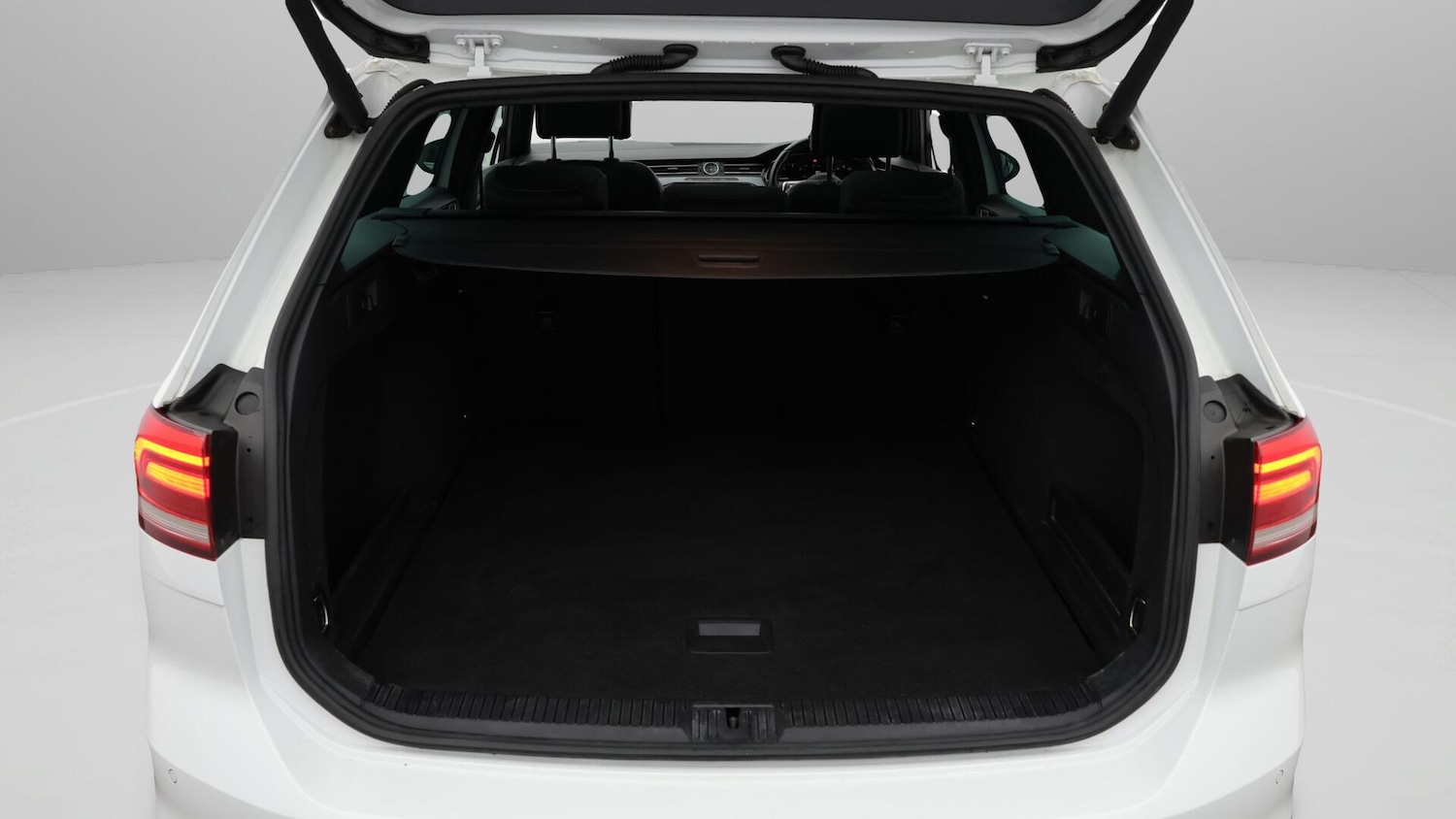 Used Volkswagen Passat 2018 for sale - 76499916: Photo 18