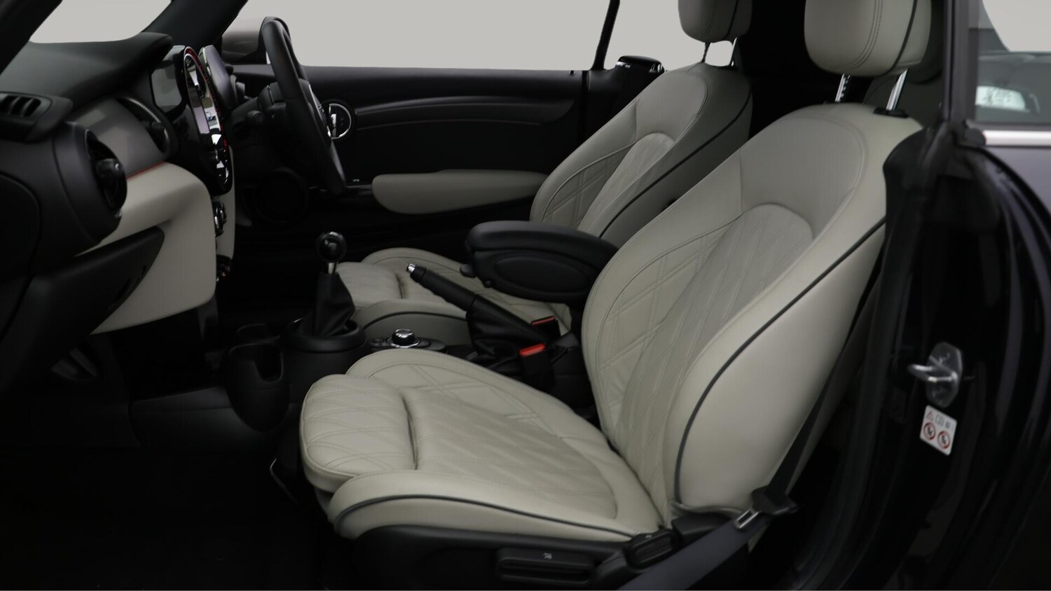 Used MINI Convertible 2021 for sale - 76013200: Photo 15