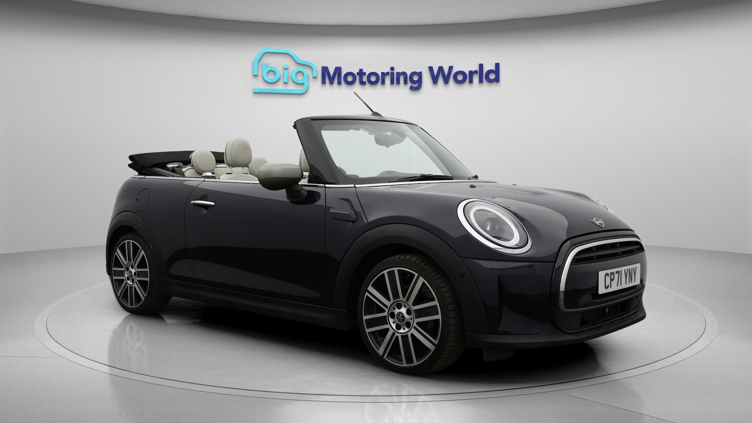 Used MINI Convertible 2021 for sale - 76013200: Photo 2