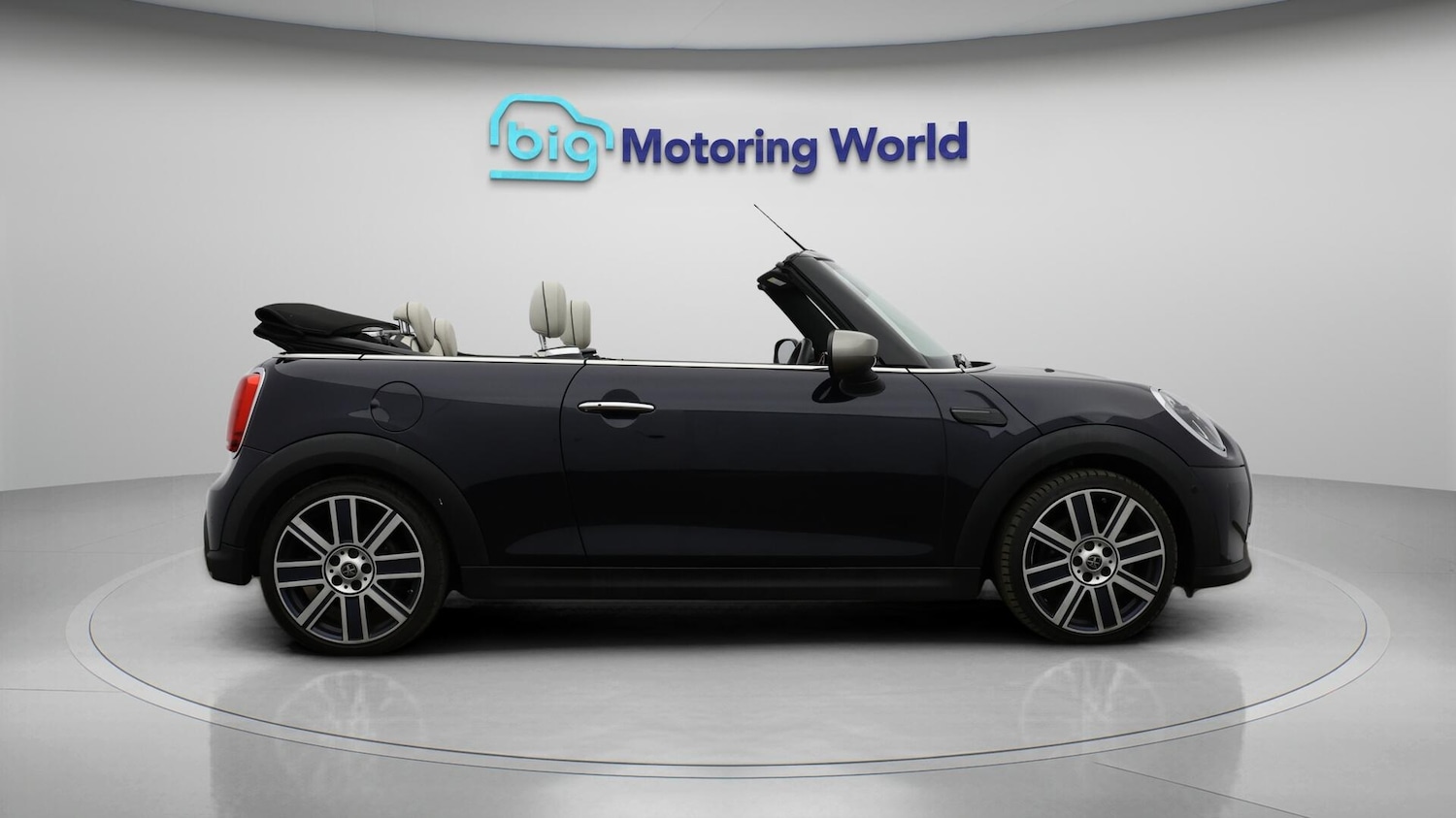 Used MINI Convertible 2021 for sale - 76013200: Photo 9