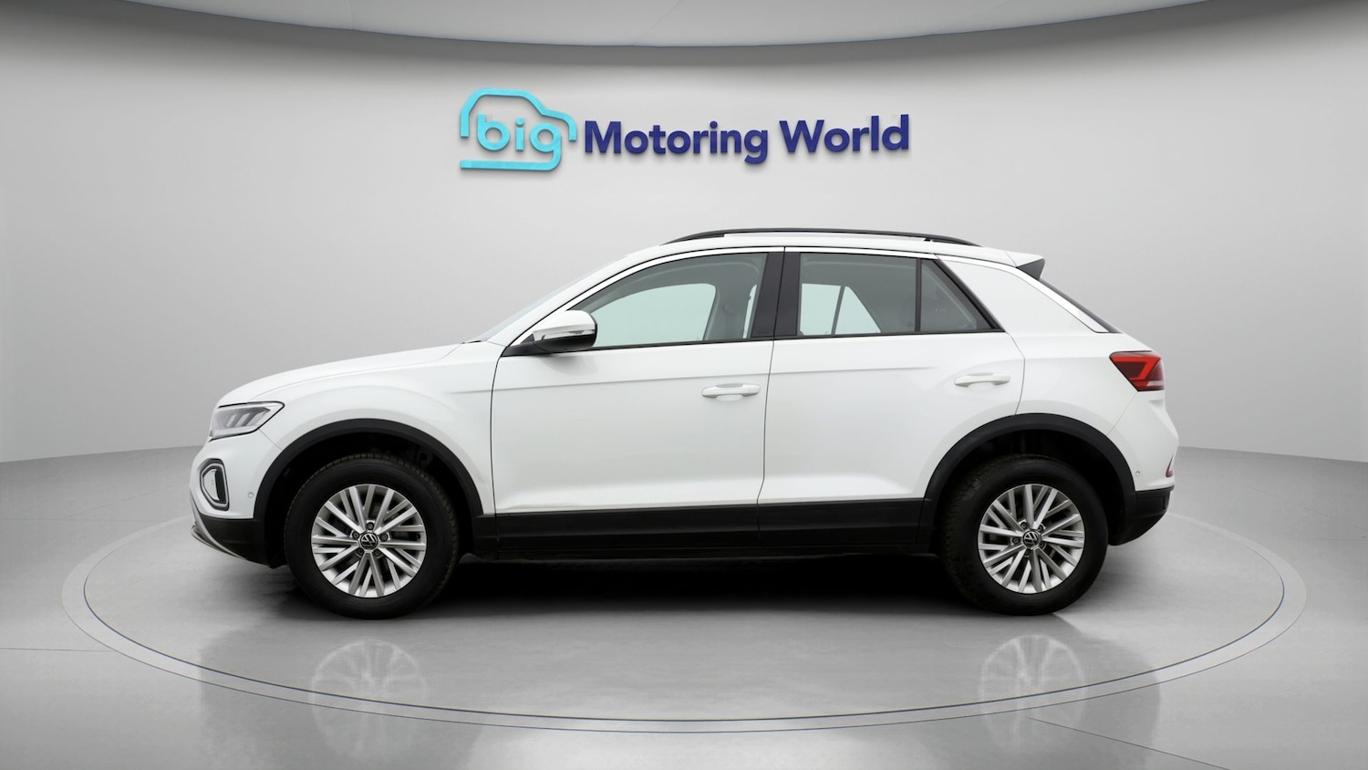 Used Volkswagen T-Roc 2022 for sale - 77931874: Photo 4