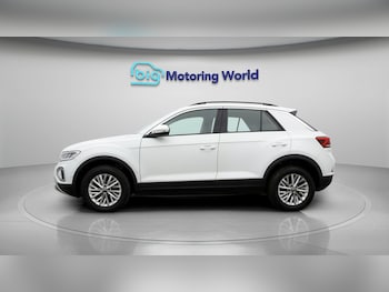 Used Volkswagen T-Roc 2022 for sale - 77931874: Photo