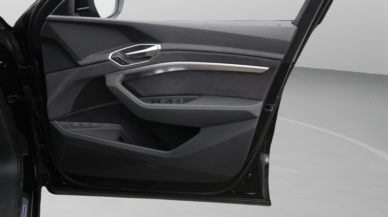 Used Audi e-tron 2022 for sale - 76527800: Photo 16