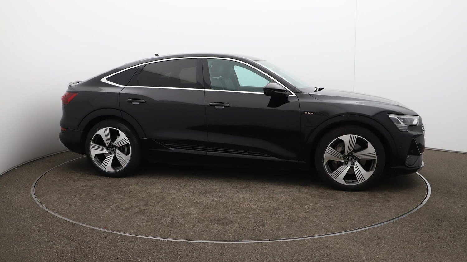 Used Audi e-tron 2022 for sale - 76527800: Photo 50