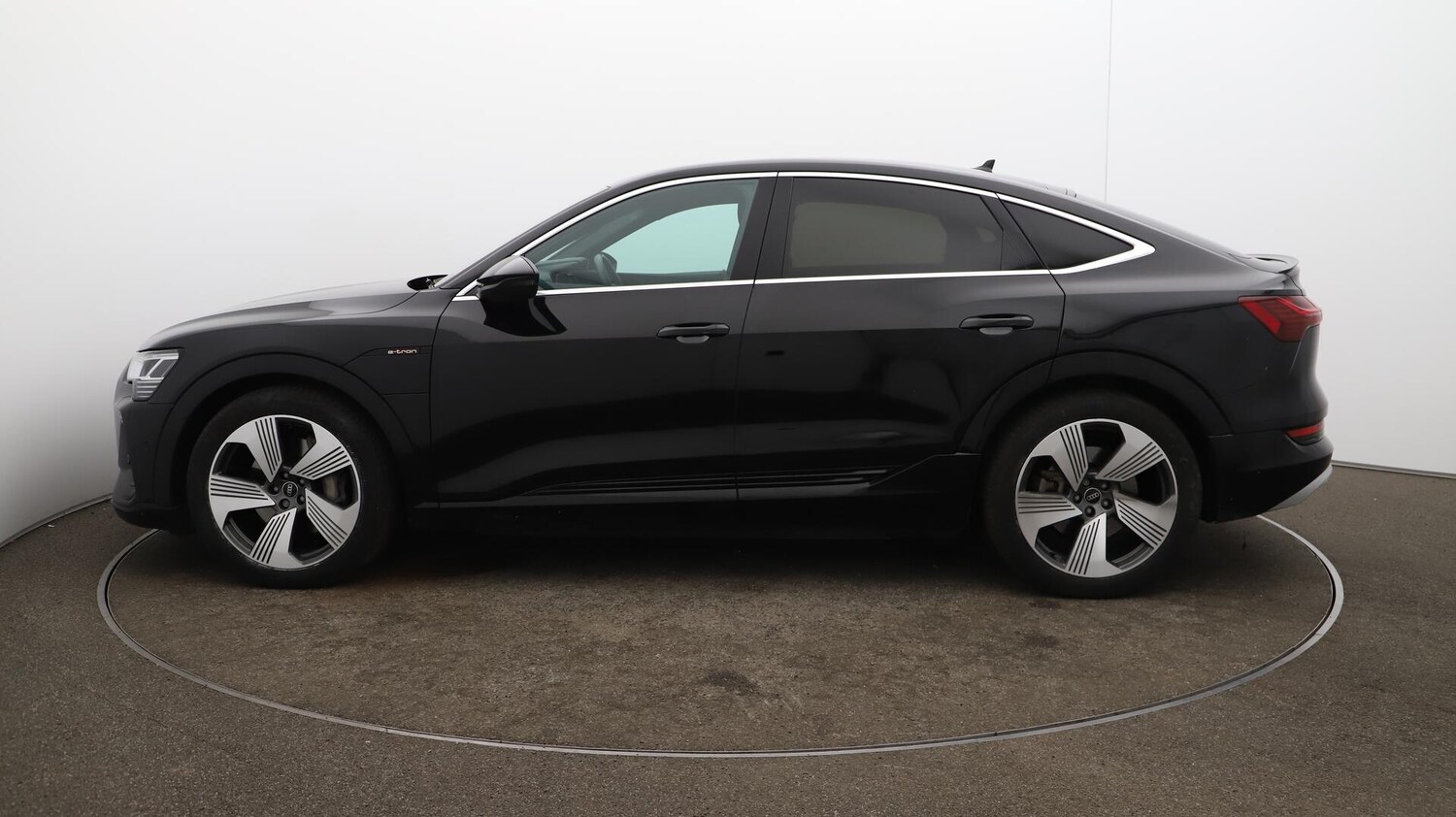 Used Audi e-tron 2022 for sale - 76527800: Photo 66