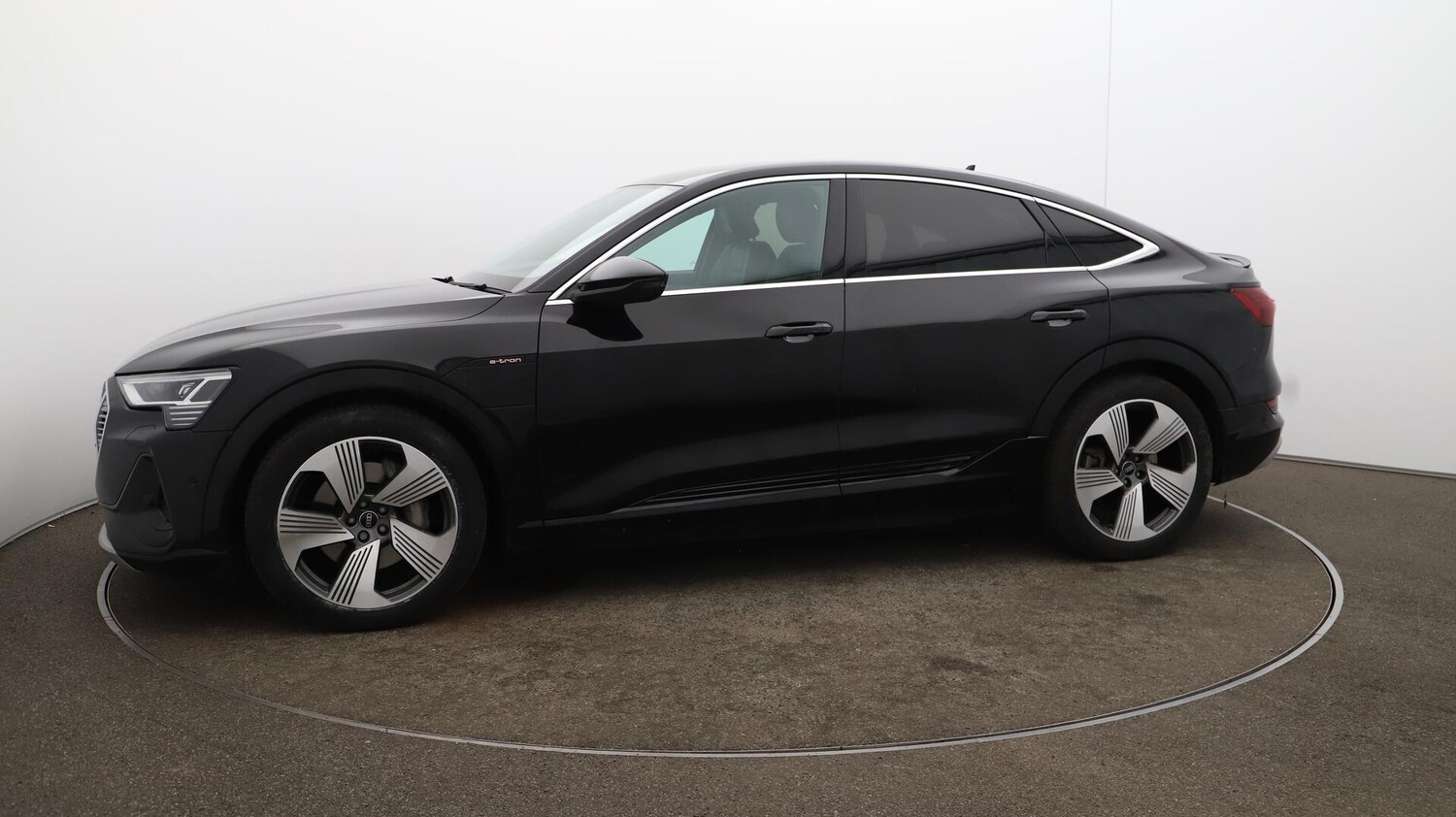 Used Audi e-tron 2022 for sale - 76527800: Photo 68