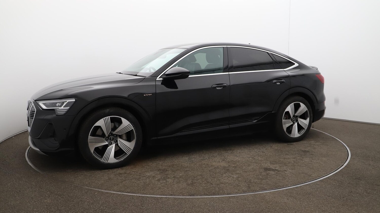 Used Audi e-tron 2022 for sale - 76527800: Photo 69