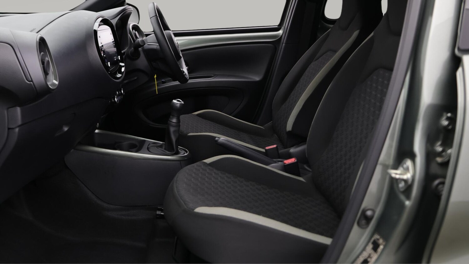 Used Toyota Aygo X 2022 for sale - 76432515: Photo 15