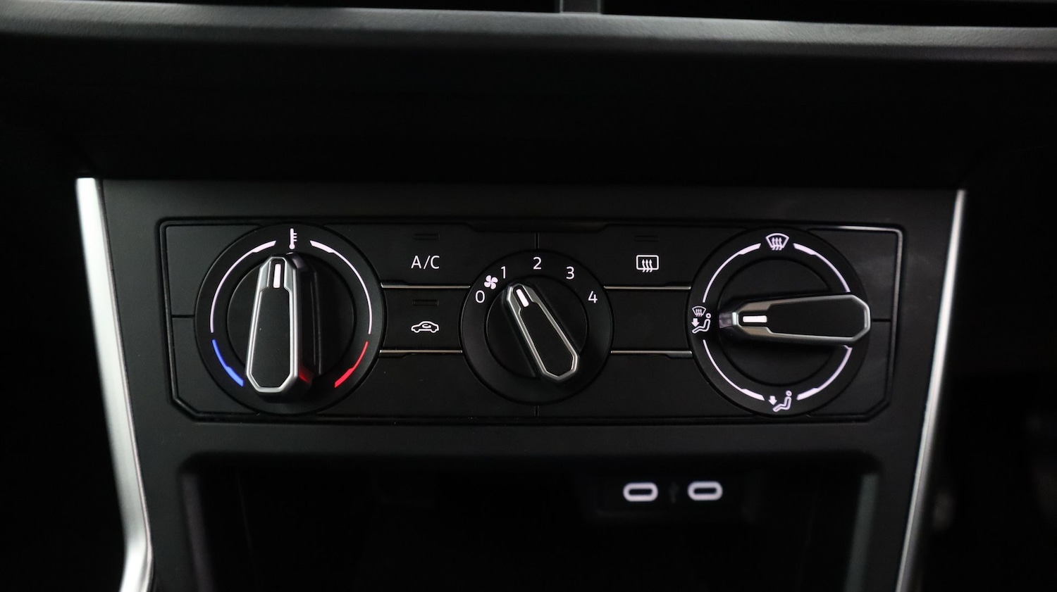 Used Volkswagen Polo 2024 for sale - 77355103: Photo 12