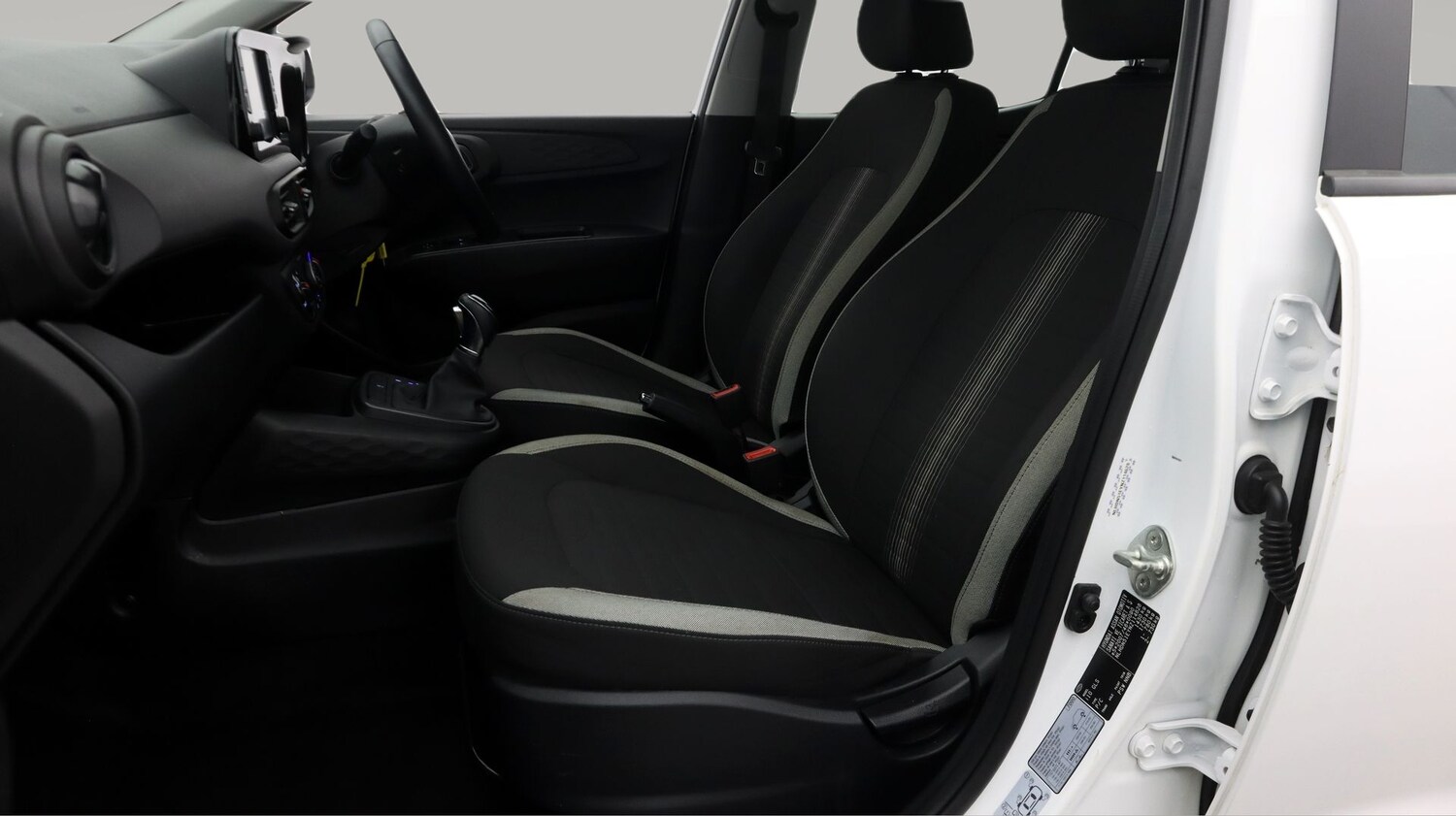 Used Hyundai i10 2022 for sale - 77813520: Photo 14